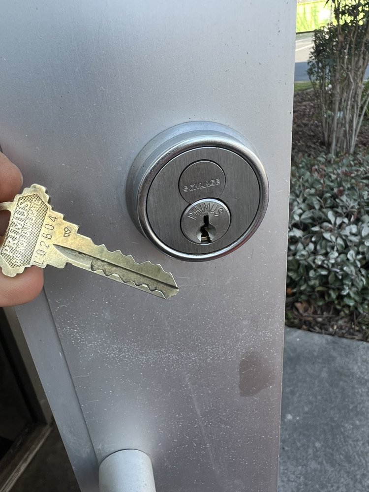 Automotive Locksmith Services