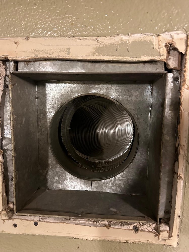 Professional air duct cleaning service in Woodland Hills, CA